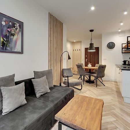 Aura III Apartments & Free Parking By Downtown Apartments Gdańsk Exteriör bild