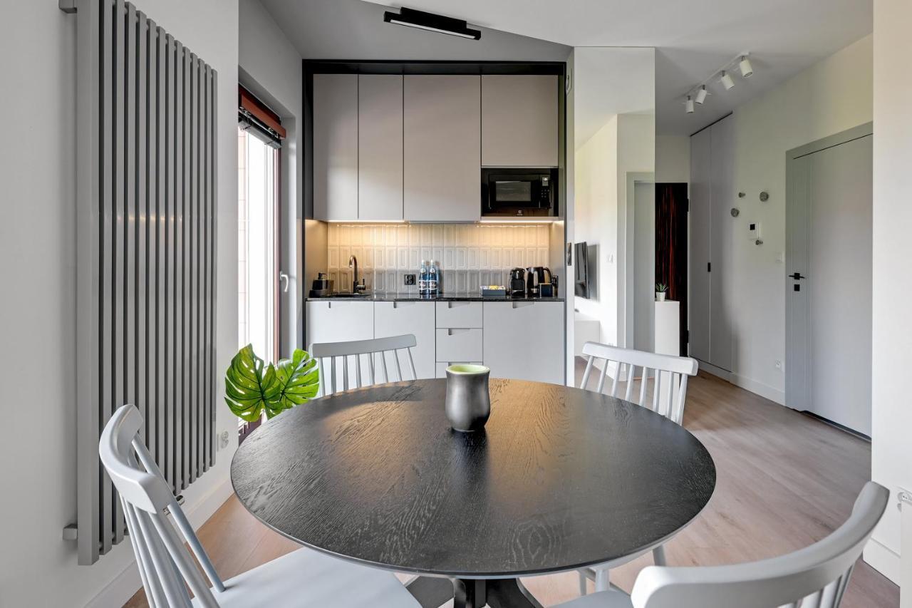 Aura III Apartments & Free Parking By Downtown Apartments Gdańsk Exteriör bild